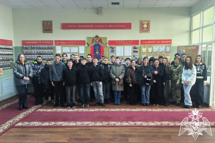 Сотрудники ОМОН «Легион» провели акцию «Неделя мужества» для липецких школьников