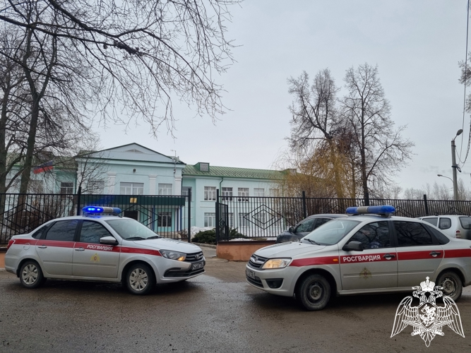 В Липецкой области Росгвардия начала проверки антитеррористической защищенности оздоровительно-образовательных объектов региона 