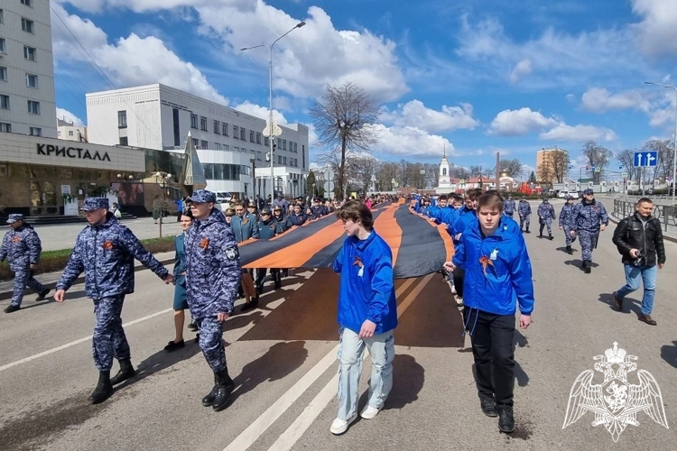 Росгвардейцы обеспечили охрану общественного порядка во время проведения акции «Георгиевская ленточка» в Липецке