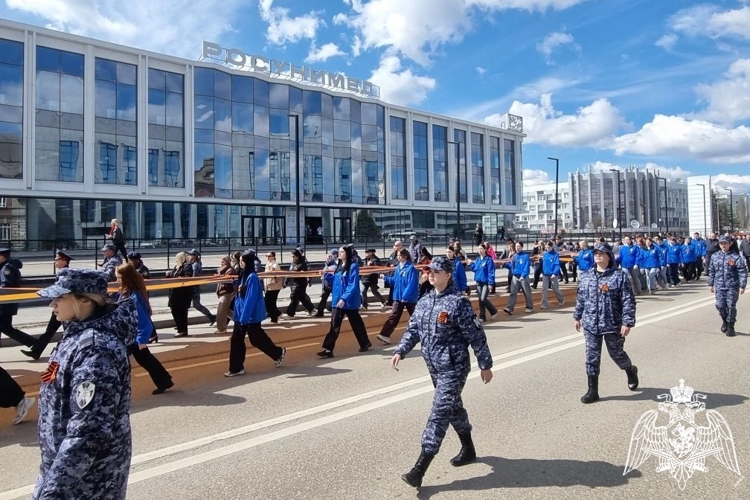 Росгвардейцы обеспечили охрану общественного порядка во время проведения акции «Георгиевская ленточка» в Липецке