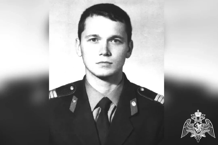 В Липецке росгвардейцы почтили память погибших при исполнении служебного долга бойцов ОМОН