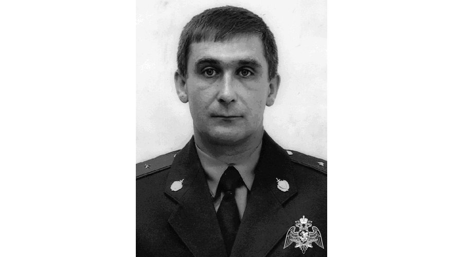 В Липецке сотрудники ОМОН «Легион» почтили память погибших при исполнении служебного долга сослуживцев