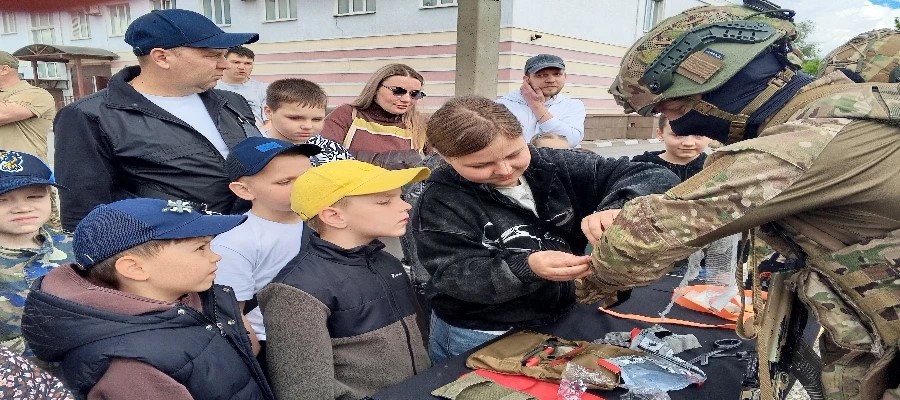В Управлении Росгвардии по Липецкой области провели праздник, посвященный Международному дню защиты детей
