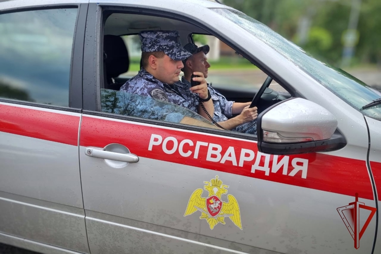 В Липецкой области росгвардейцы отработали более 140 сигналов тревоги за неделю