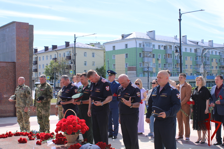 В Липецке росгвардейцы почтили память погибших в годы Великой Отечественной войны