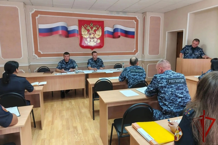 В Липецке подвели итоги служебной деятельности подразделений вневедомственной охраны Росгвардии за первое полугодие 