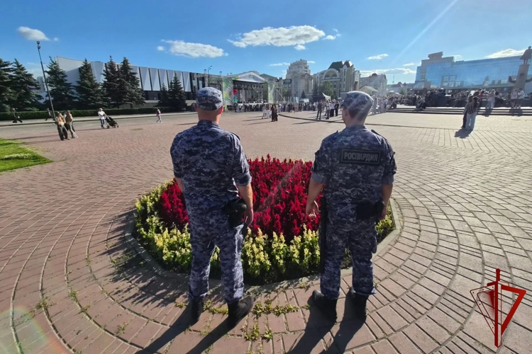 Росгвардия обеспечила безопасность липчан во время празднования Дня города и Дня металлурга