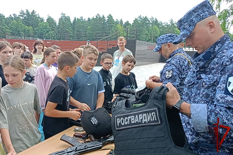 В Липецке прошла акция «Каникулы с Росгвардией» 