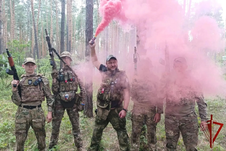 В Липецкой области состоялись IV межрегиональные военно-спортивные сборы "Хочу в спецназ!"