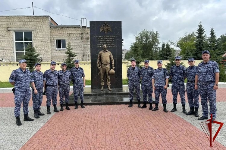 Сотрудники вневедомственной охраны окончили курс служебной подготовки