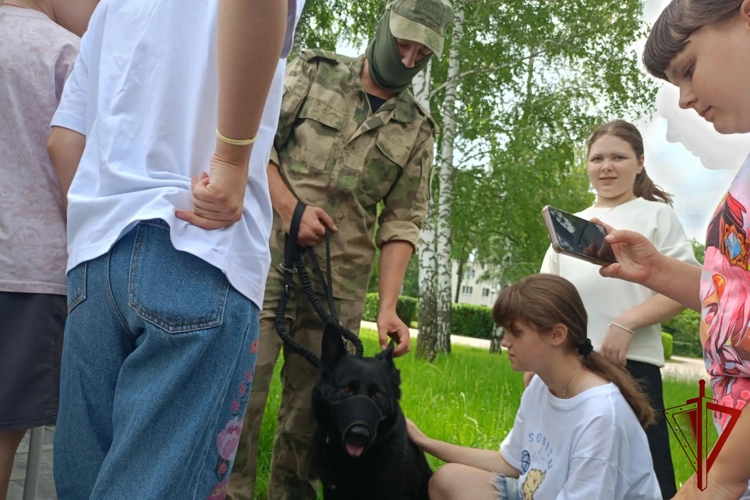 В Липецке прошла акция «Каникулы с Росгвардией» 