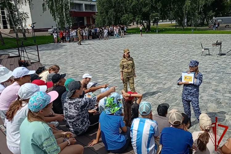 В Липецке прошла акция «Каникулы с Росгвардией» 