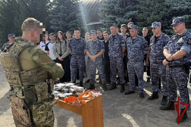 В Липецке сотрудники Росгвардии прошли курс тактической медицины