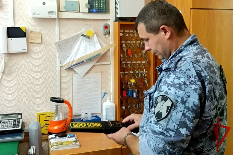 Росгвардия принимает участие в проверке готовности образовательных учреждений к новому учебному