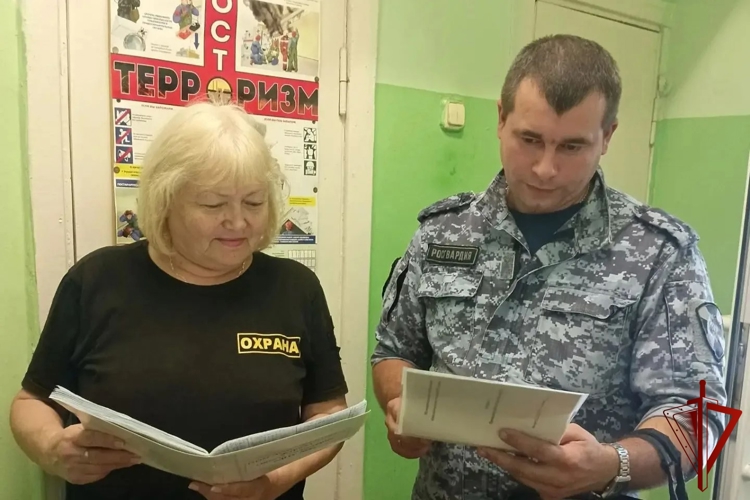 Росгвардия принимает участие в проверке готовности образовательных учреждений к новому учебному