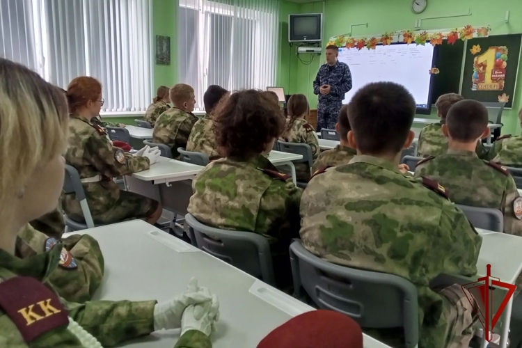 В Липецке росгвардейцы провели акцию «Безопасность с Росгвардией»