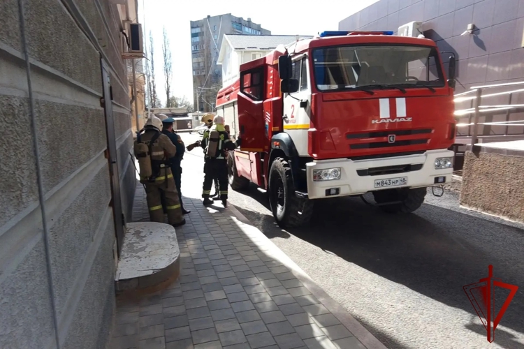 В Липецке росгвардейцы приняли участие в занятиях по пожарной безопасности