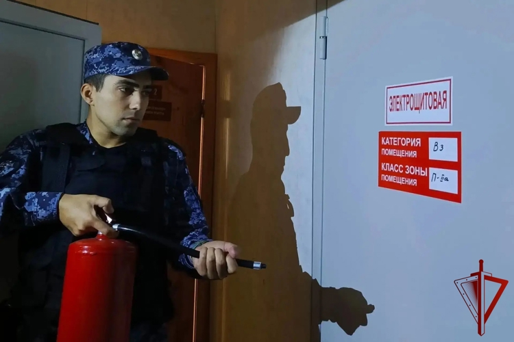 В Липецке росгвардейцы приняли участие в занятиях по пожарной безопасности