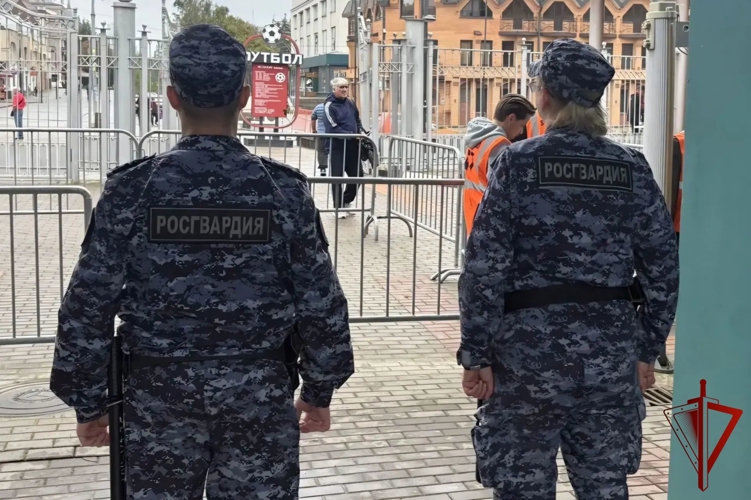 В Липецке росгвардейцы обеспечили охрану общественного порядка и общественную безопасность во время проведения футбольного матча