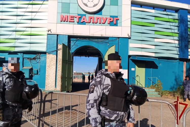 В Липецке росгвардейцы обеспечили правопорядок в период футбольного матча